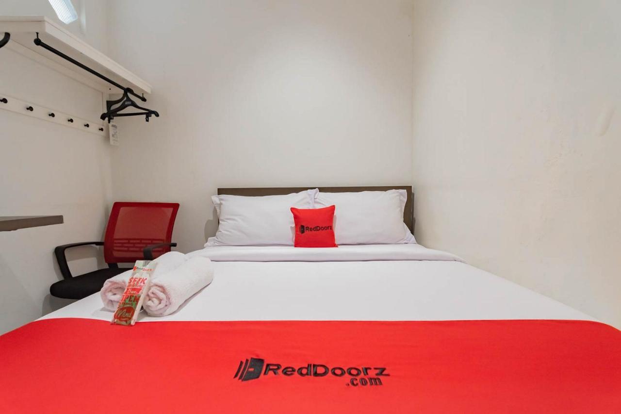 Reddoorz Plus @ Pakuan Residence Tajur Bogor Exterior photo