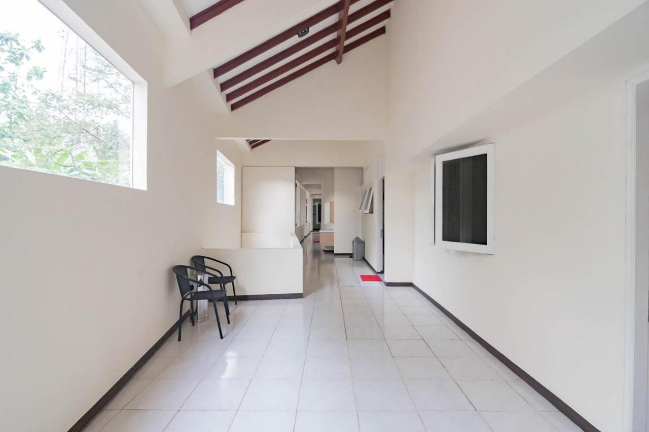 Reddoorz Plus @ Pakuan Residence Tajur Bogor Exterior photo
